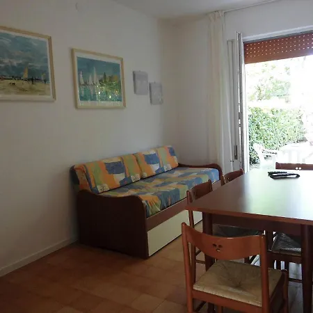 Charming With Private Garden Villa *
