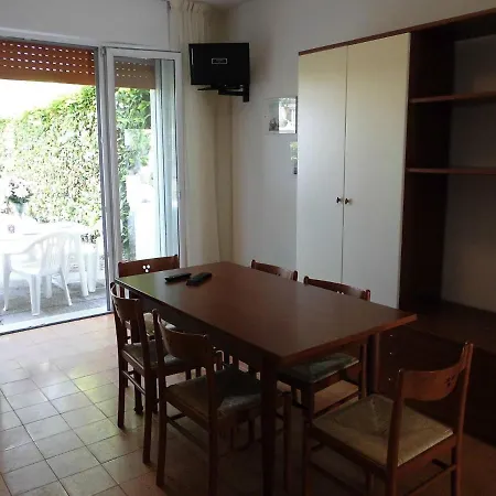 Villa Charming With Private Garden