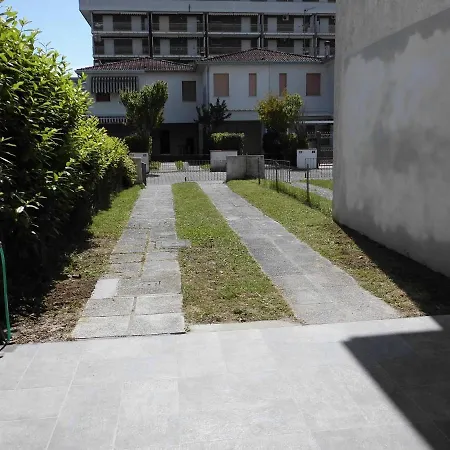 Charming With Private Garden Villa *