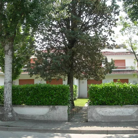 Villa Charming With Private Garden *