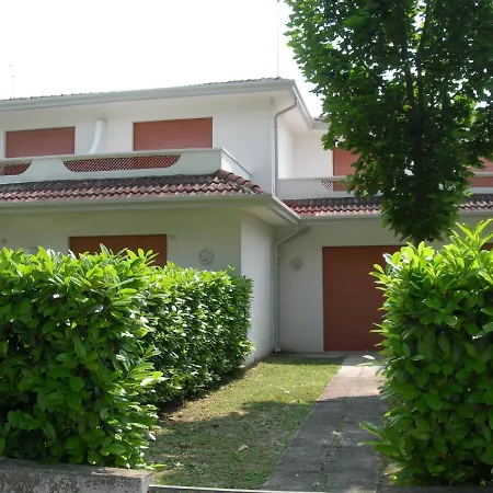 Villa Charming With Private Garden