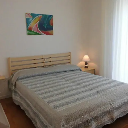 Charming With Private Garden Porto Santa Margherita